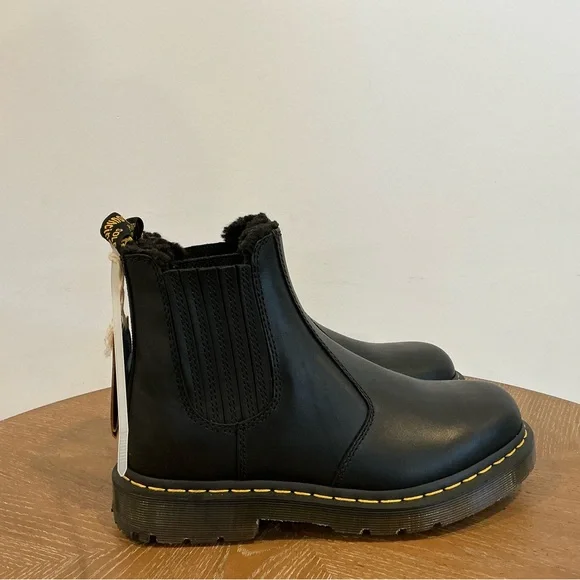 MDr. Martens 2976 GRIZZLY FLEECE LINED CHELSEA BOOTS. M 7/W 8. NEW - Picture 9 of 9